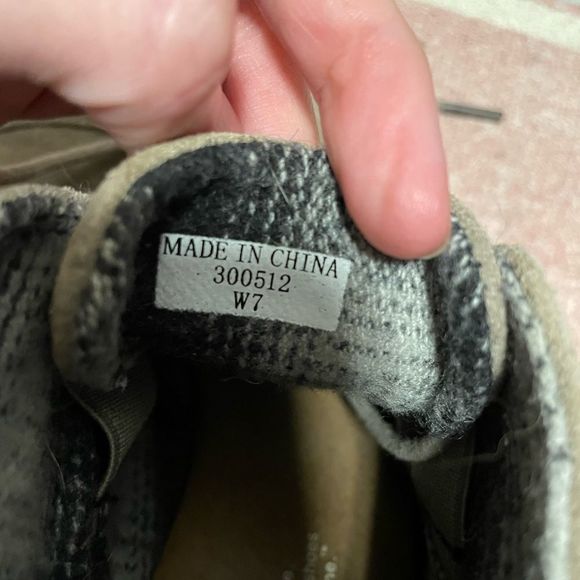 Tom’s heeled boots - Picture 2 of 3